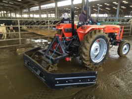 General - Scraper tractor at work