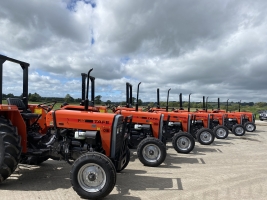 35 DI OIB 2WD (37hp) - Bulk delivery to a dairy farm - click to enlarge 35 DI OIB 2WD (37hp) - Bulk delivery to a dairy farm